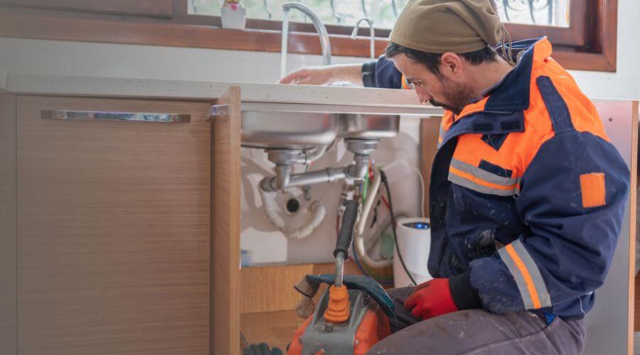 Local tankless water heater installation in Astoria, IL